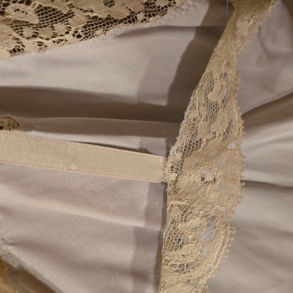 Vintage Van Raalte Suavette Slip Cream Lace Trim Chemise with Spaghetti Straps - Picture 6 of 6